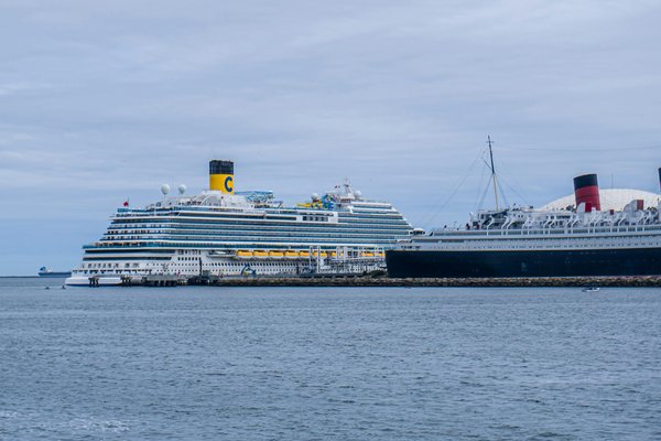 Comment organiser un camping pour une expédition de randonnée en région de montagne boisée?
